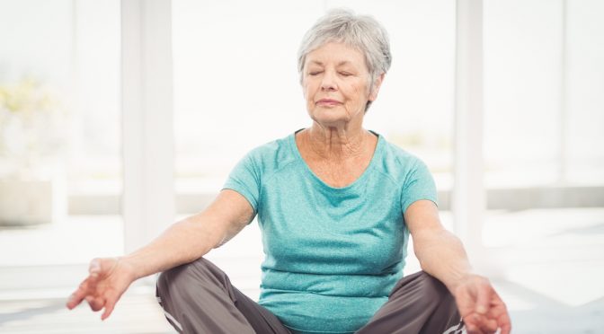 Meditação melhora consciência de idosos sobre envelhecimento