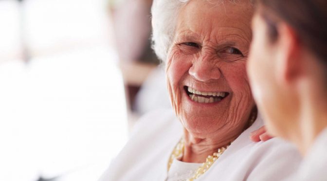 Quais fatores garantem o bem-estar do idoso?